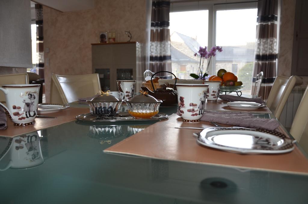 Maison D'Hotes La Closeraie De La Baie Saint-Méloir-des-Ondes Kültér fotó